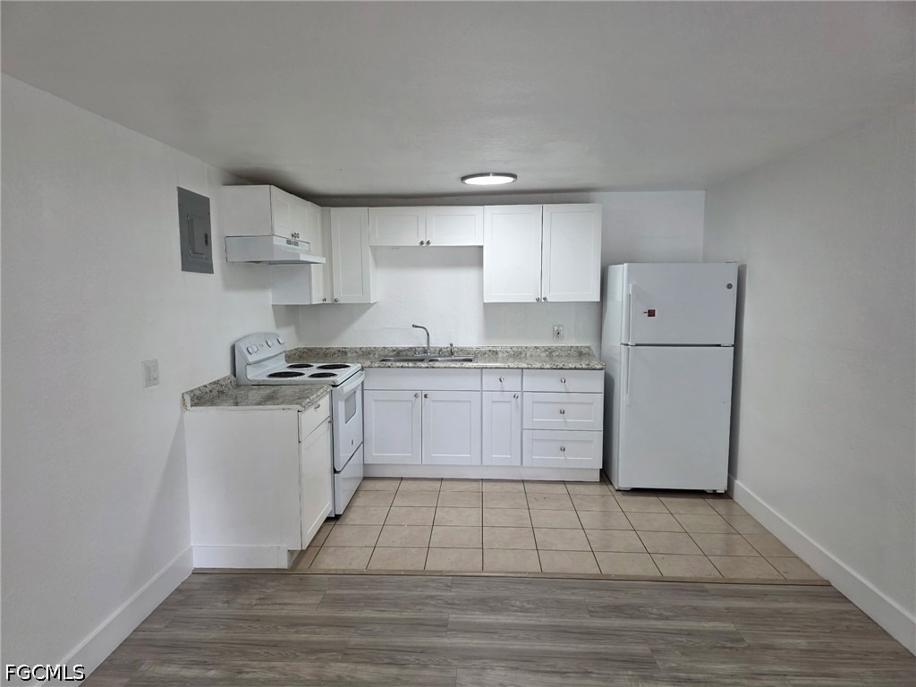 420 Fairfax Drive - Photo 4