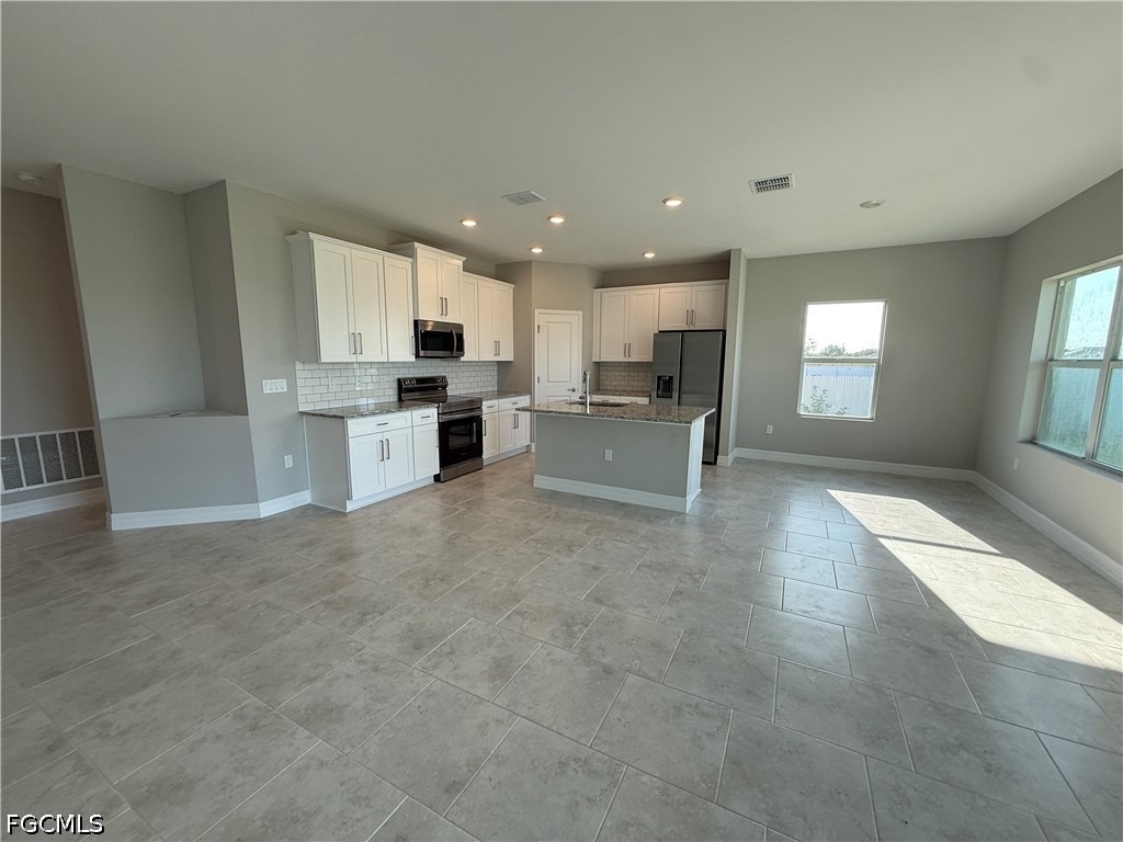 2819 71st Street W - Photo 3