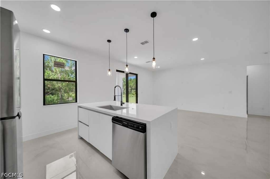 2509 50th Street W - Photo 11