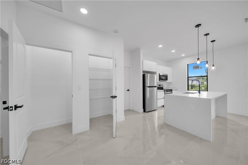 2509 50th Street W - Photo 9