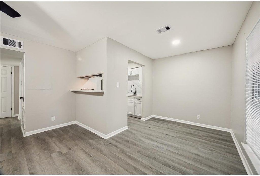 910 7th Avenue N - Photo 6