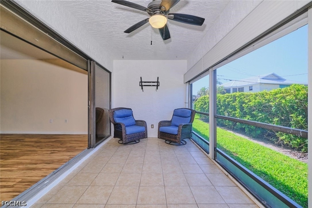 1914 Se 40th Terrace - Photo 18