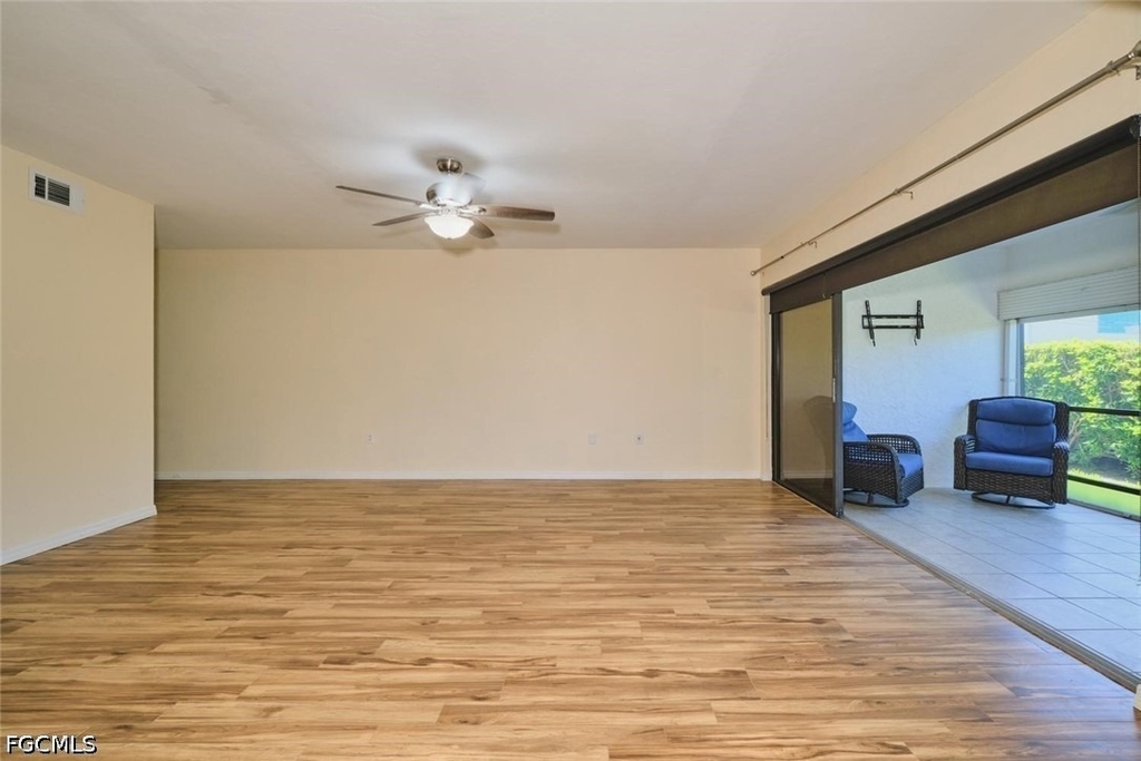 1914 Se 40th Terrace - Photo 3
