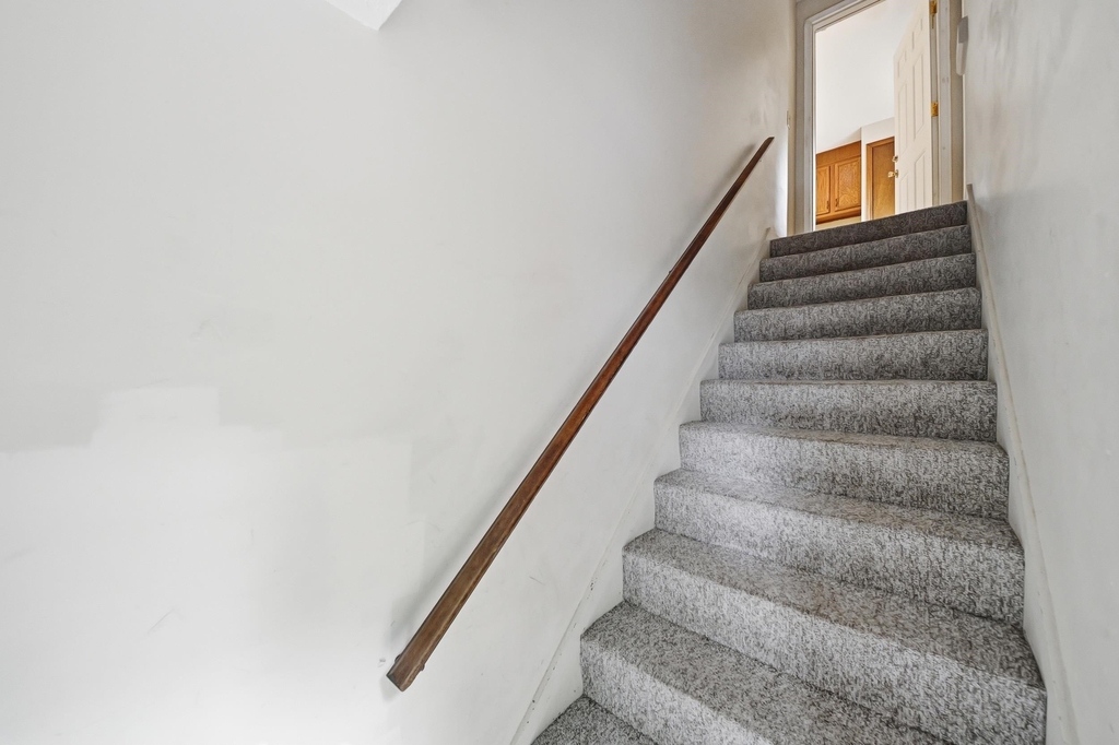 33 Elwood - Photo 23