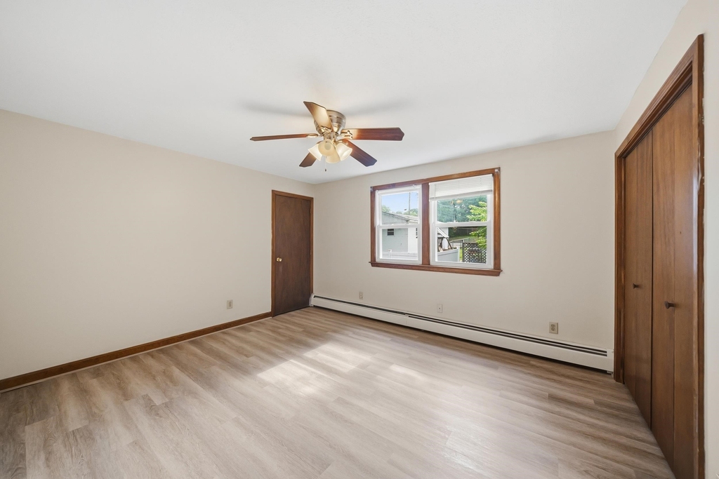 33 Elwood - Photo 15