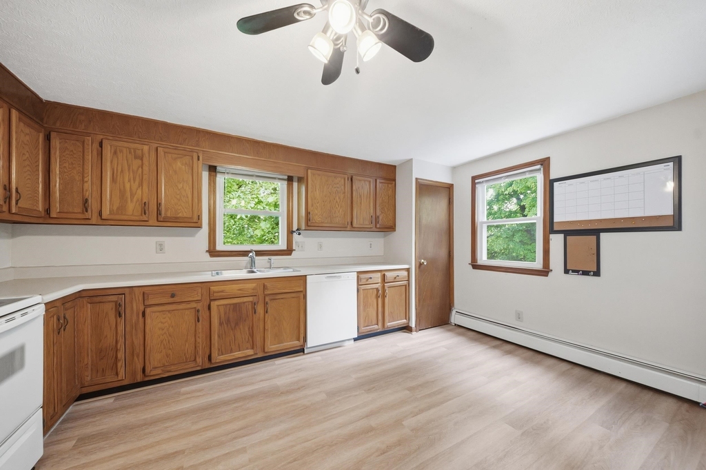 33 Elwood - Photo 13