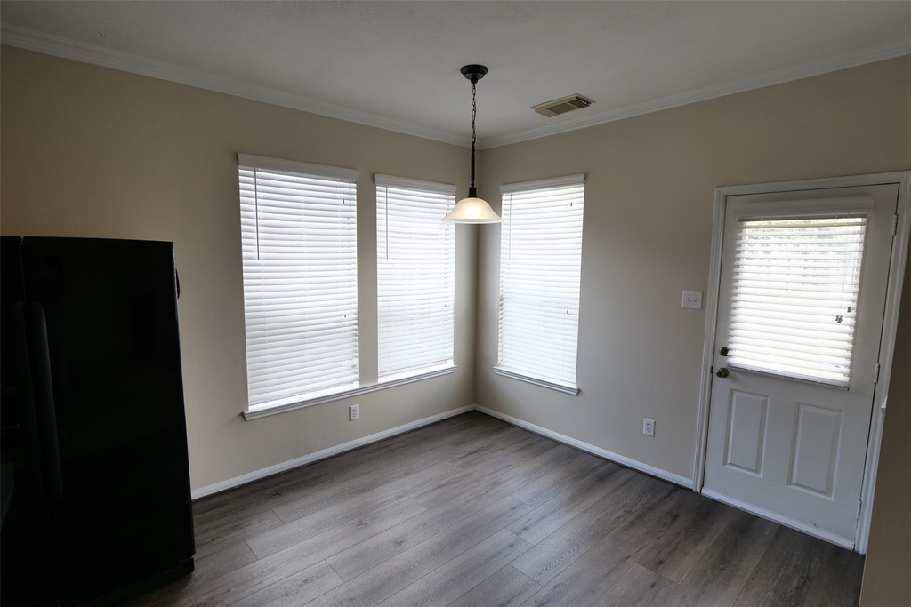 3827 Pine Forest Green Boulevard - Photo 9