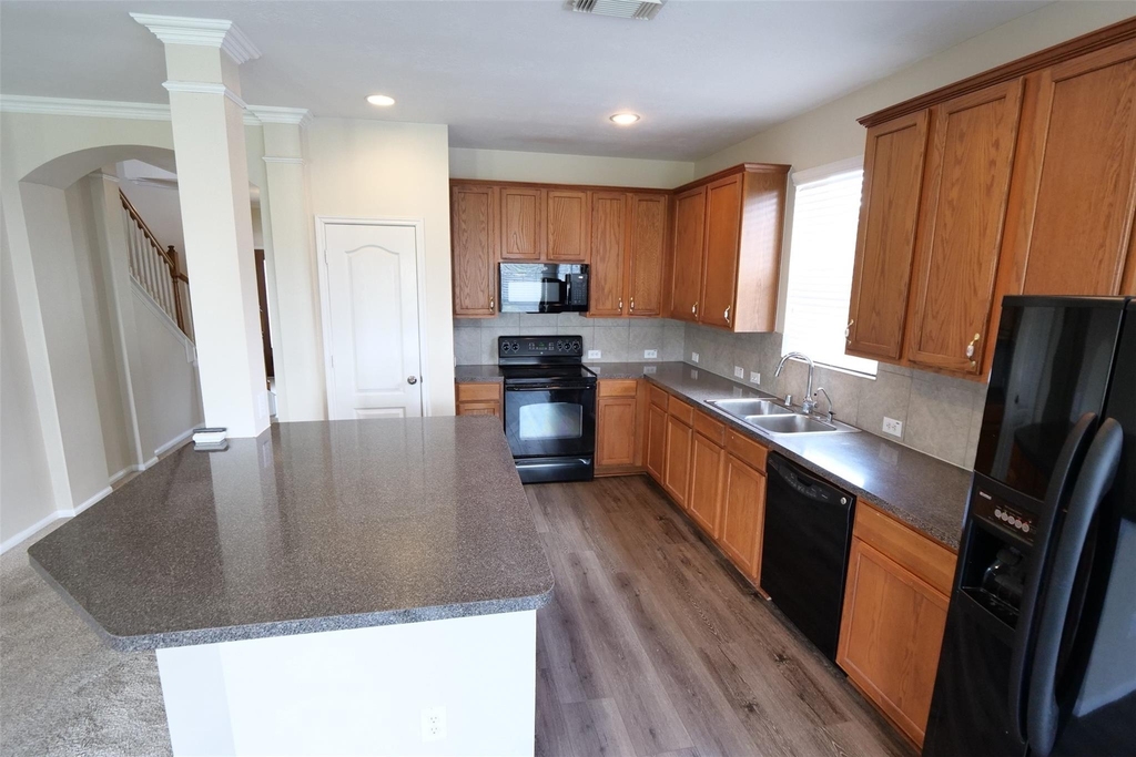 3827 Pine Forest Green Boulevard - Photo 8