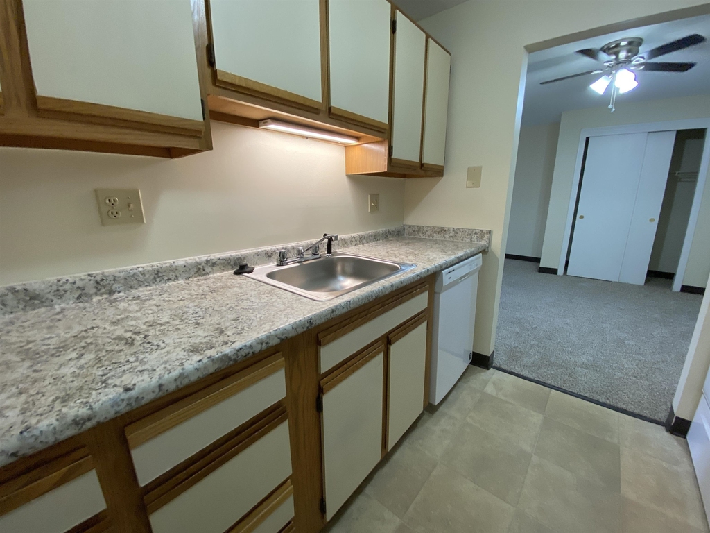 119 Eastern - Photo 12