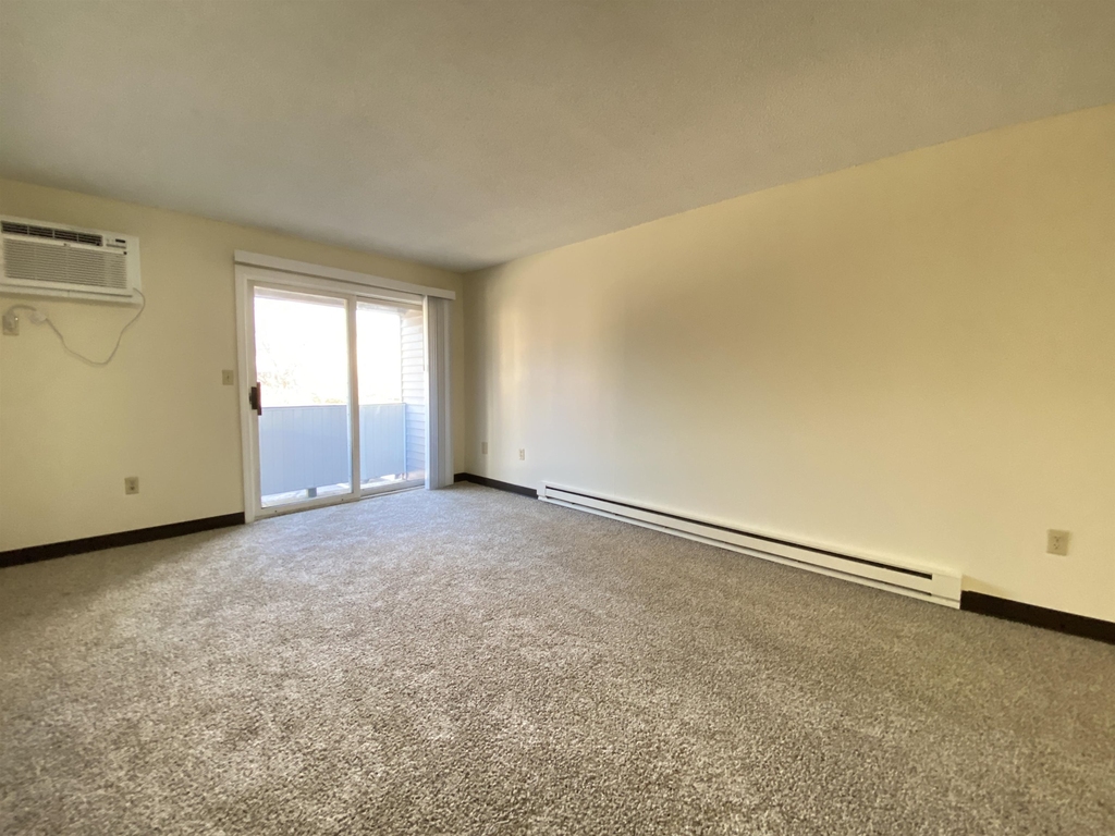 119 Eastern - Photo 16