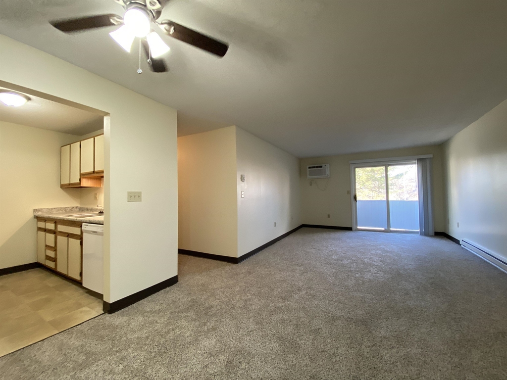 119 Eastern - Photo 14