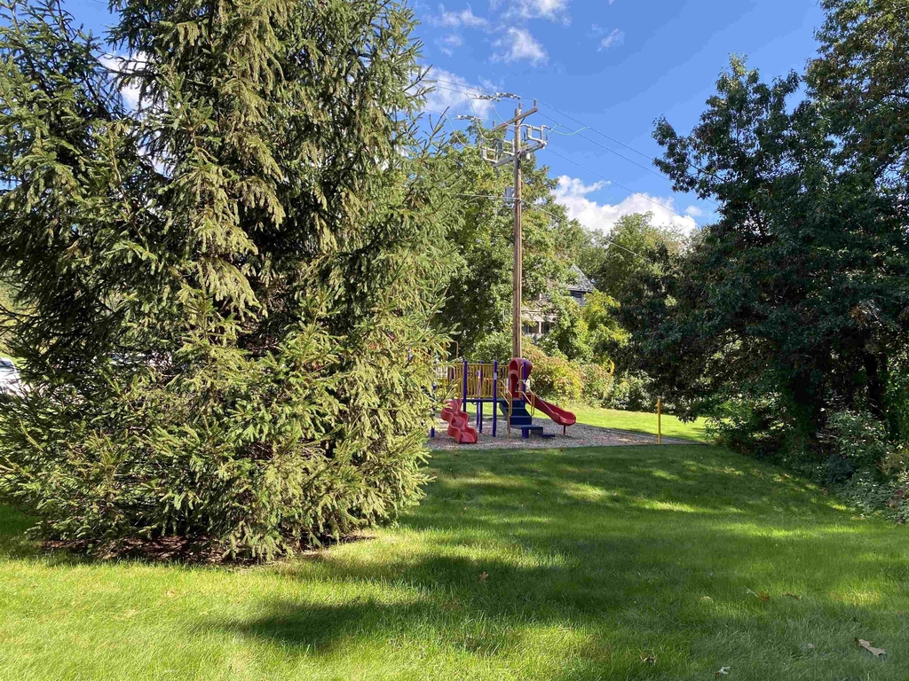 119 Eastern - Photo 46