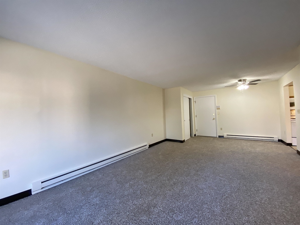 119 Eastern - Photo 19