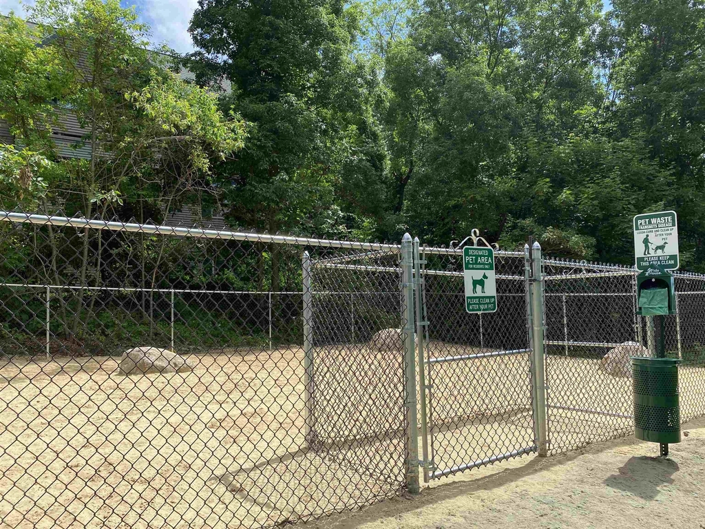 119 Eastern - Photo 44