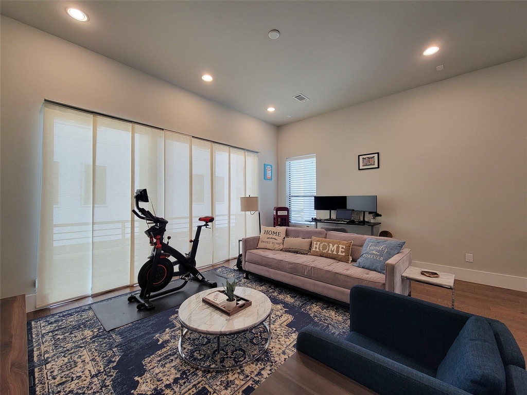 5709 Larkin Street - Photo 15