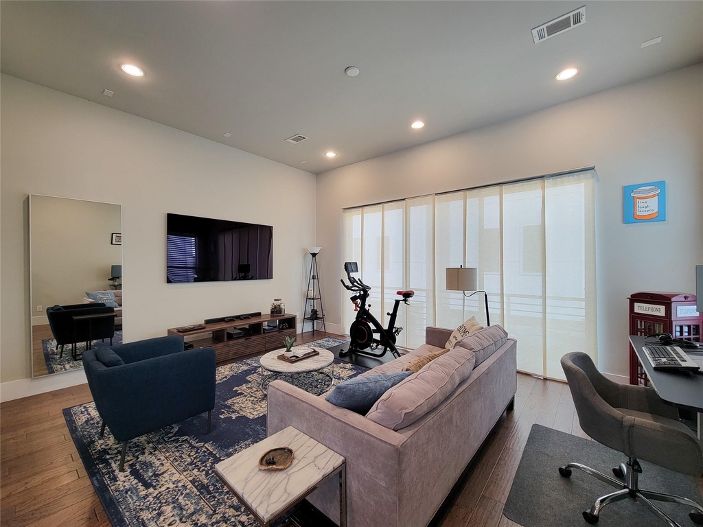 5709 Larkin Street - Photo 13