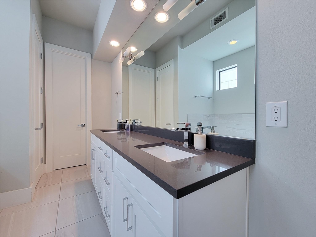 5709 Larkin Street - Photo 42