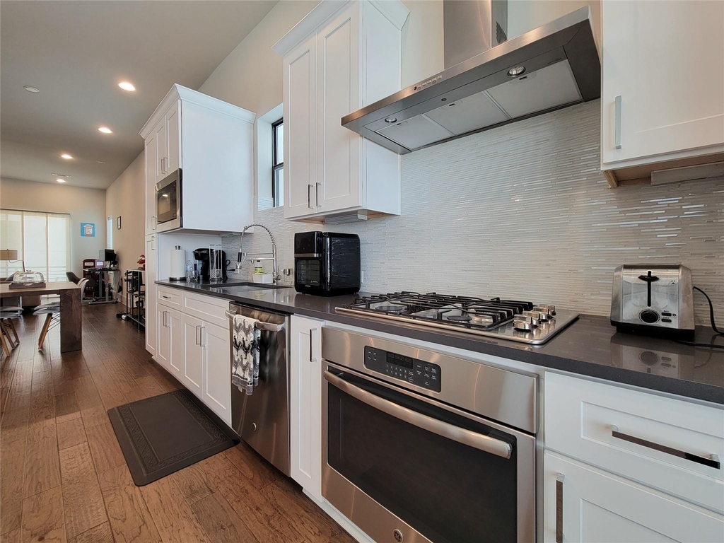5709 Larkin Street - Photo 28