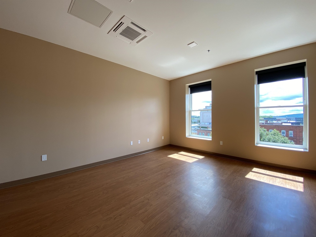 83 Hanover - Photo 13