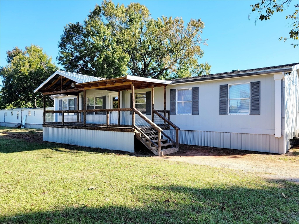 305 Paddock - Photo 1