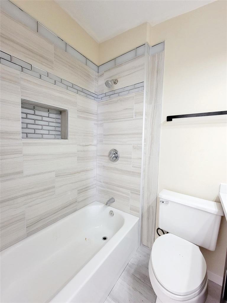 305 Paddock - Photo 12