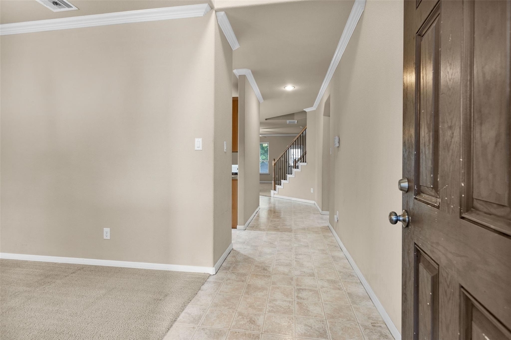9419 Elliotts Court - Photo 5