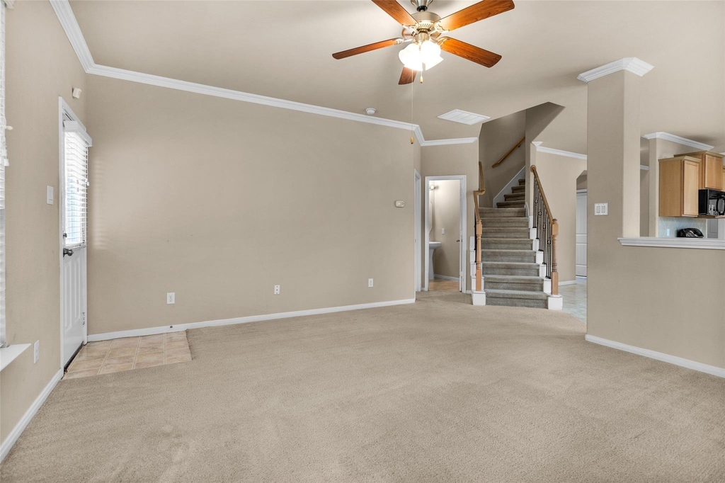9419 Elliotts Court - Photo 12