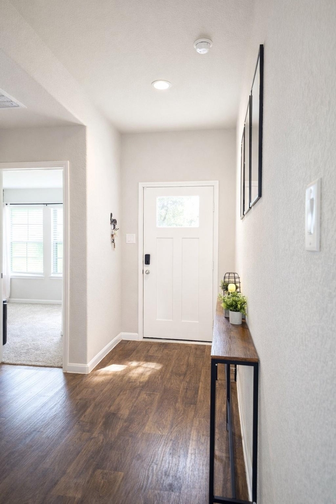 519 Kickapoo Drive - Photo 2