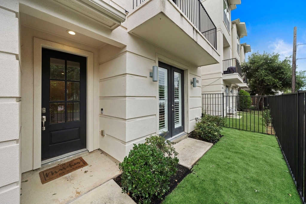 2509 Garrow Street - Photo 0