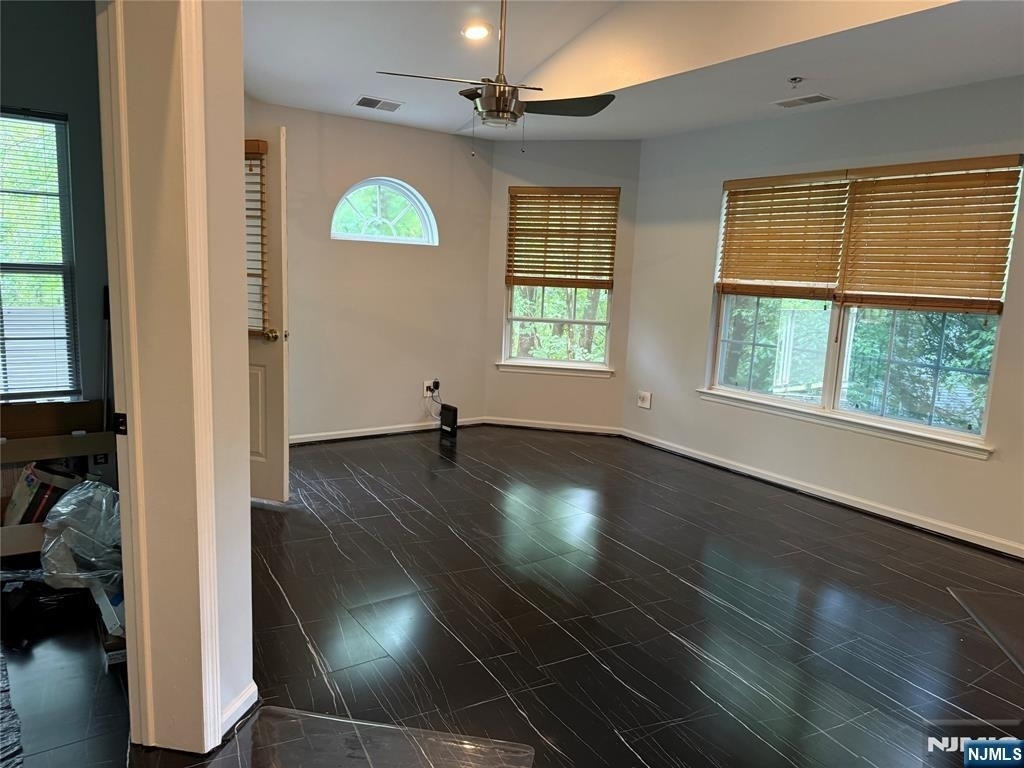 511 Chatfield - Photo 7