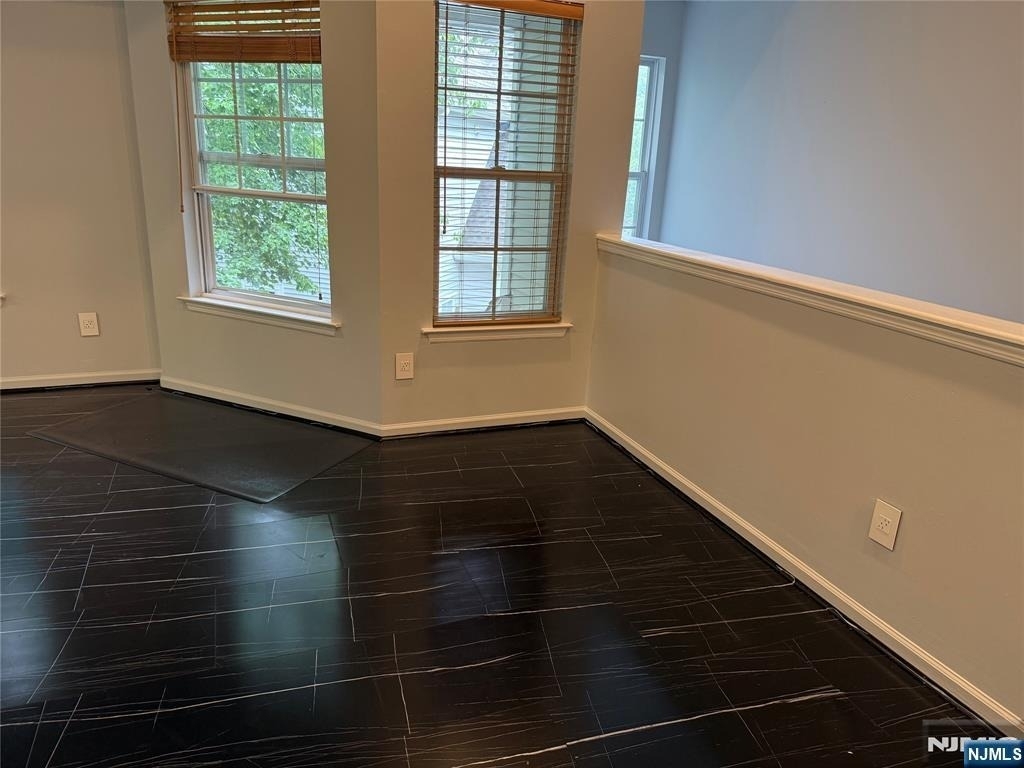 511 Chatfield - Photo 10