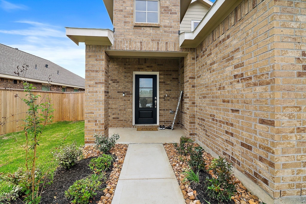 2107 Fisher Bend Drive - Photo 2