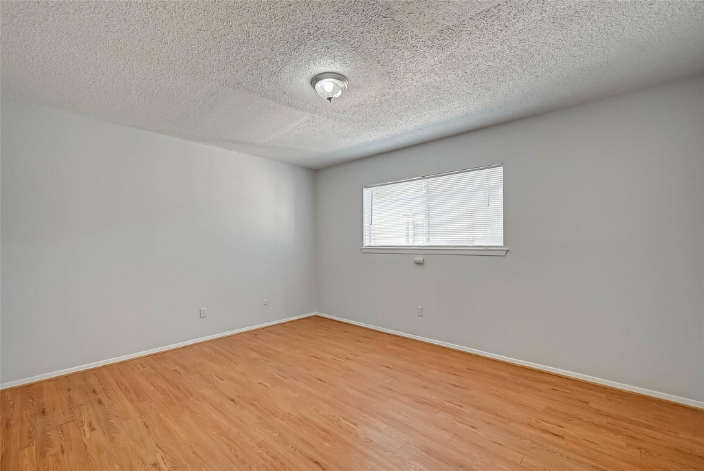 7714 Renwick Drive - Photo 11
