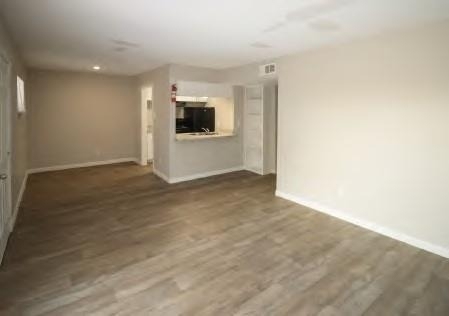 8345 Park Place Boulevard - Photo 6