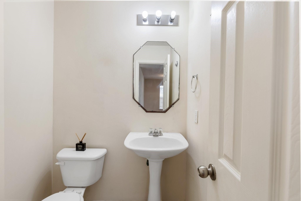 3111 Holly Ranch Drive - Photo 9