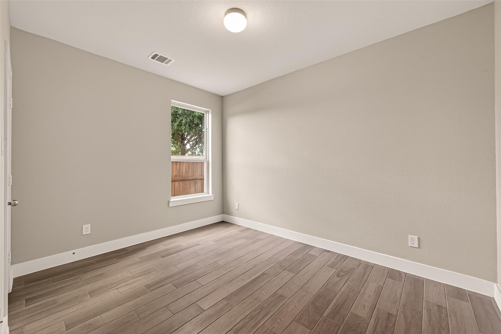 2619 Lilac Point Lane - Photo 28