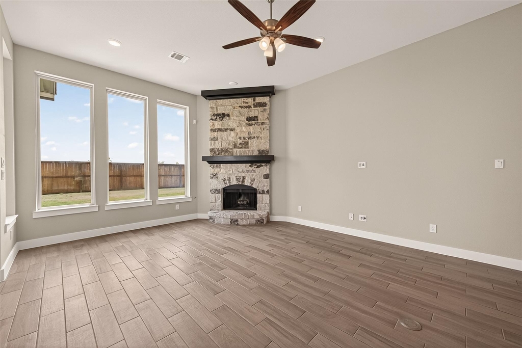 2619 Lilac Point Lane - Photo 9