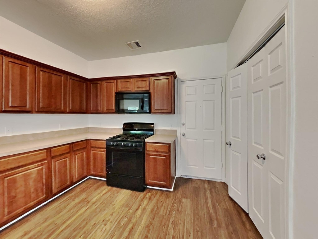 5702 Rocky Trail Drive - Photo 2