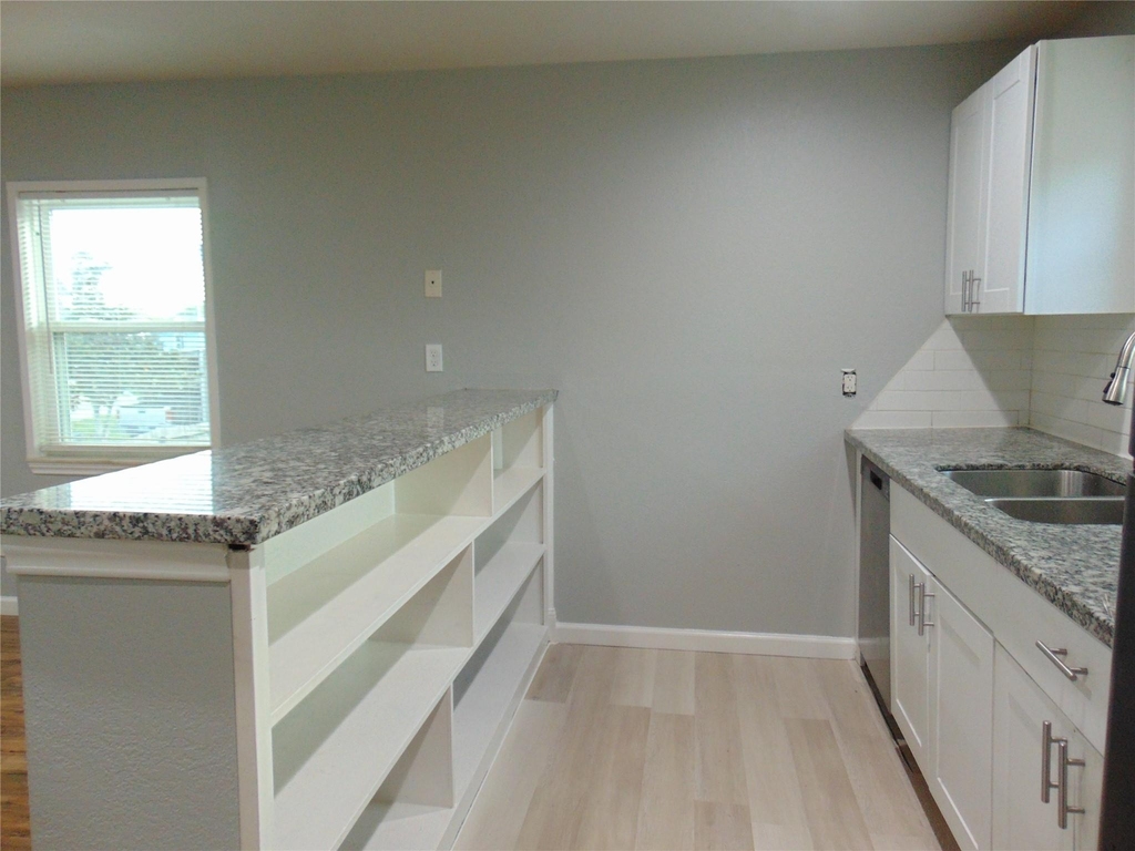 118 14th Street - Photo 11