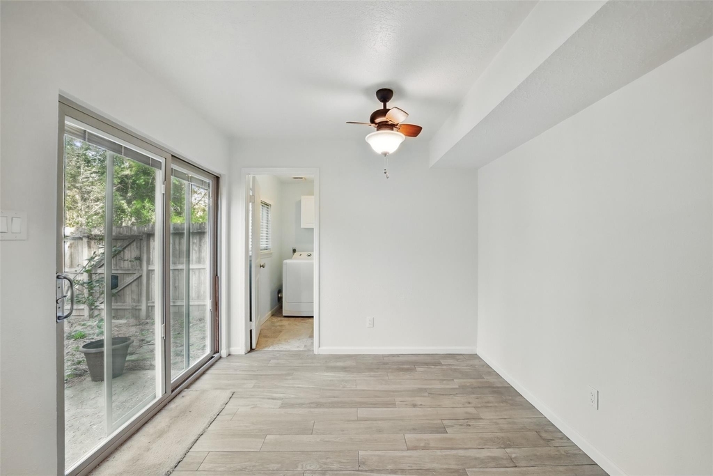 19 Still Glen Court - Photo 11