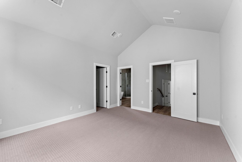 2183 Mansfield - Photo 7