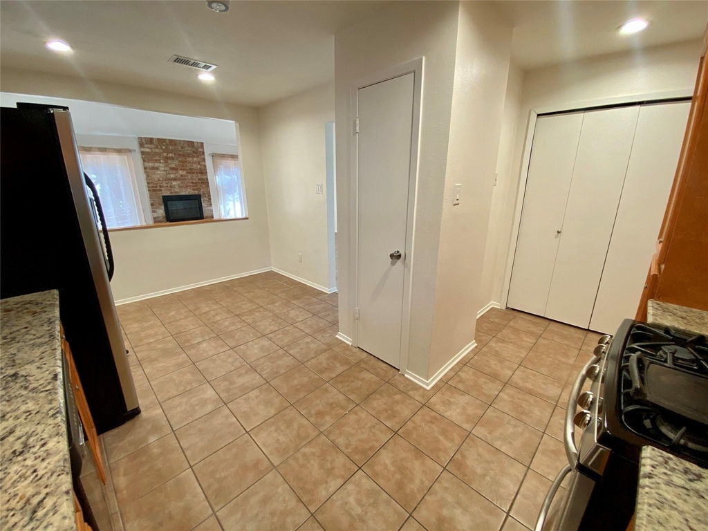 2 N Waxberry Road - Photo 10