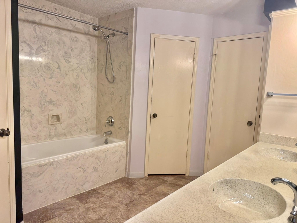 10422 Eagle Glen Drive - Photo 19