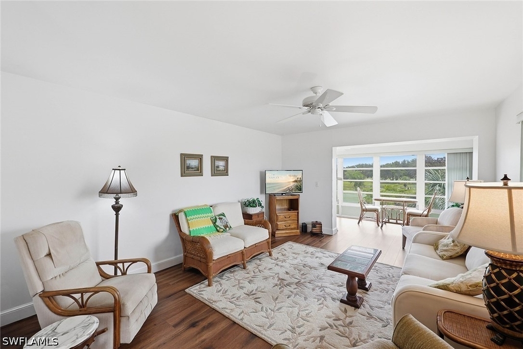 315 Saint Andrews Boulevard - Photo 2