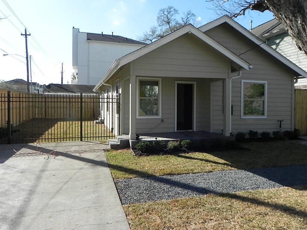 1501 Asbury Street - Photo 0