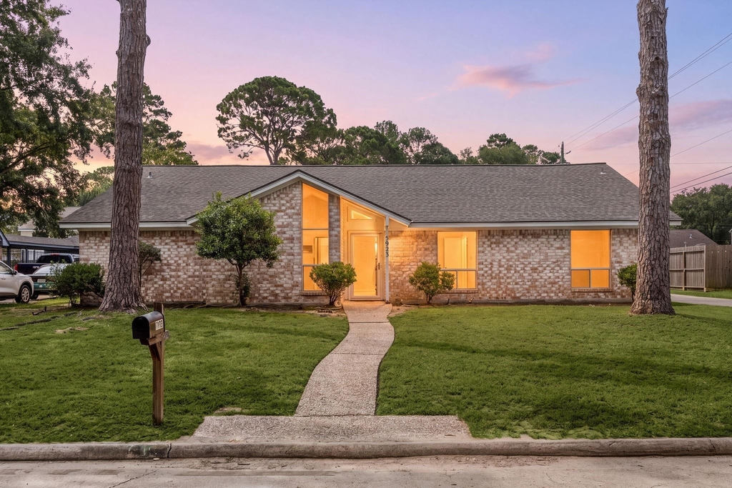 5923 Pebble Springs Drive - Photo 0