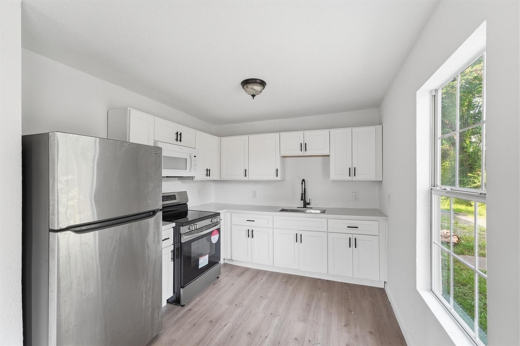 8030 Record Street - Photo 11
