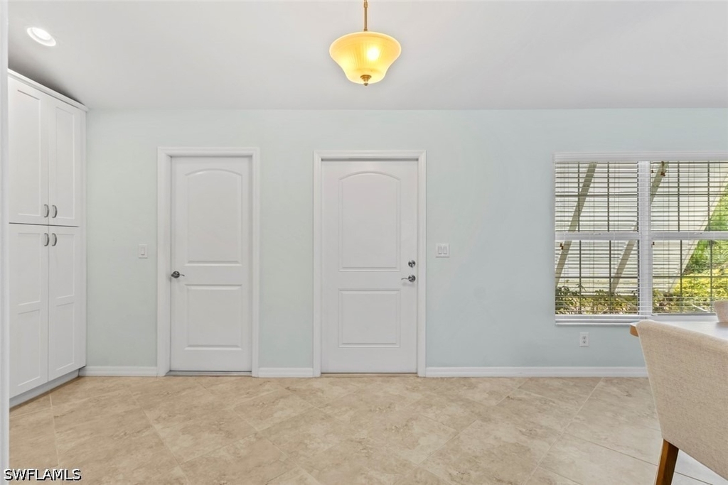 11693 Oakland Drive - Photo 2