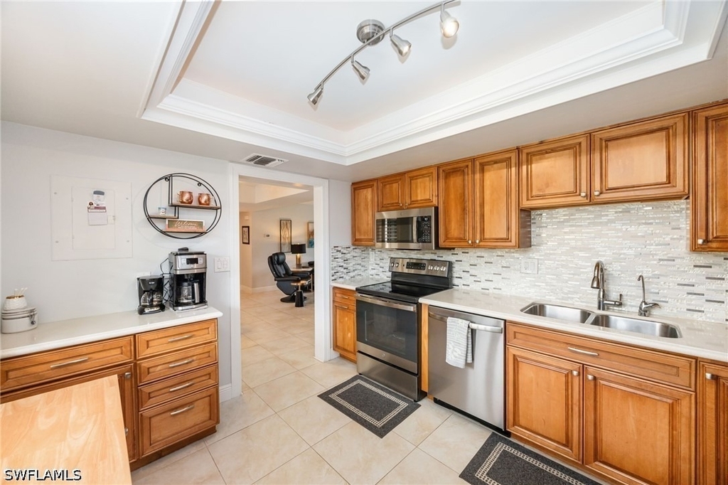 413 Augusta Boulevard - Photo 12