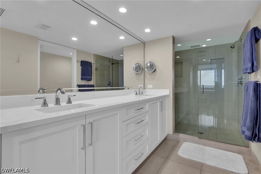 4751 Gulf Shore Boulevard N - Photo 11